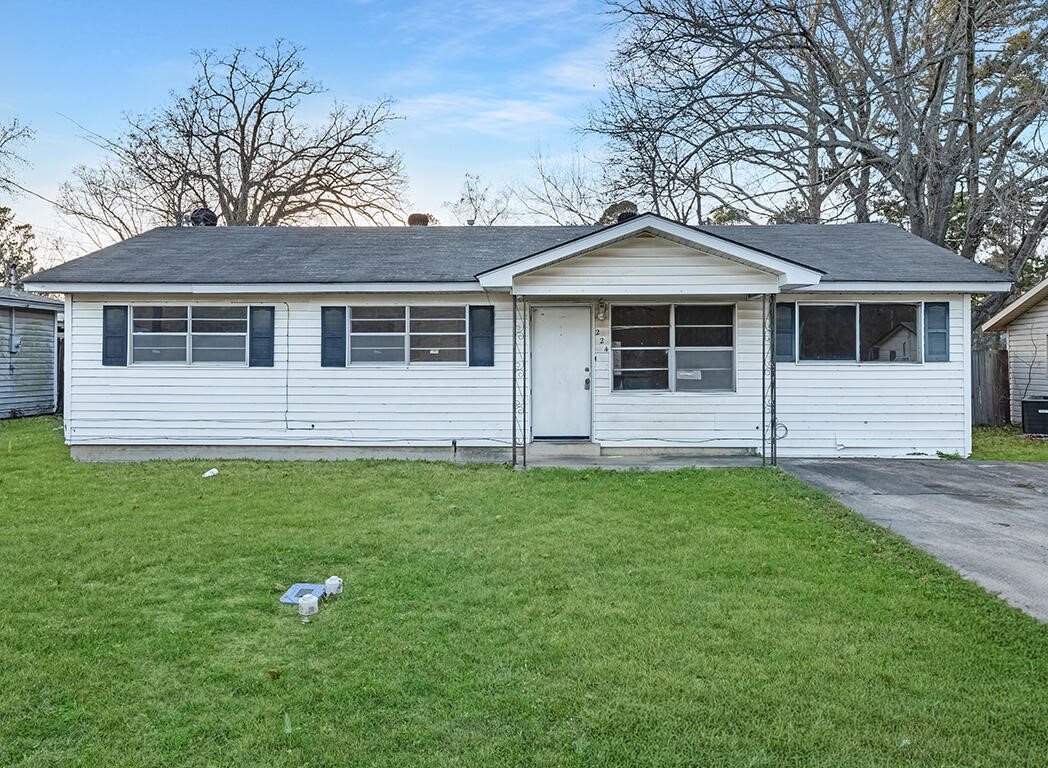 224 Shellwood Drive Wake Village TX 75501