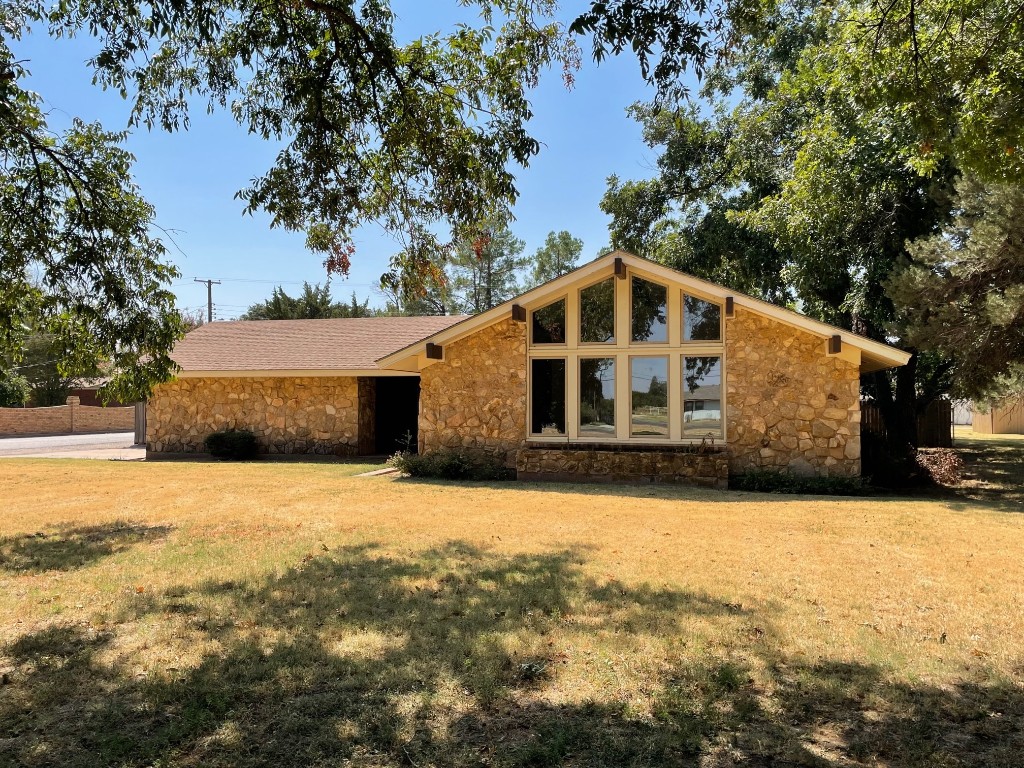 1145 W California Street Seymour TX 76380