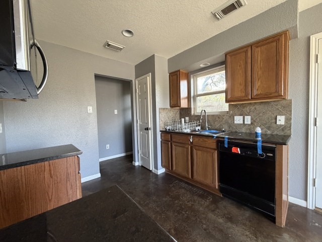 207 S Creek Street Fredericksburg TX 78624