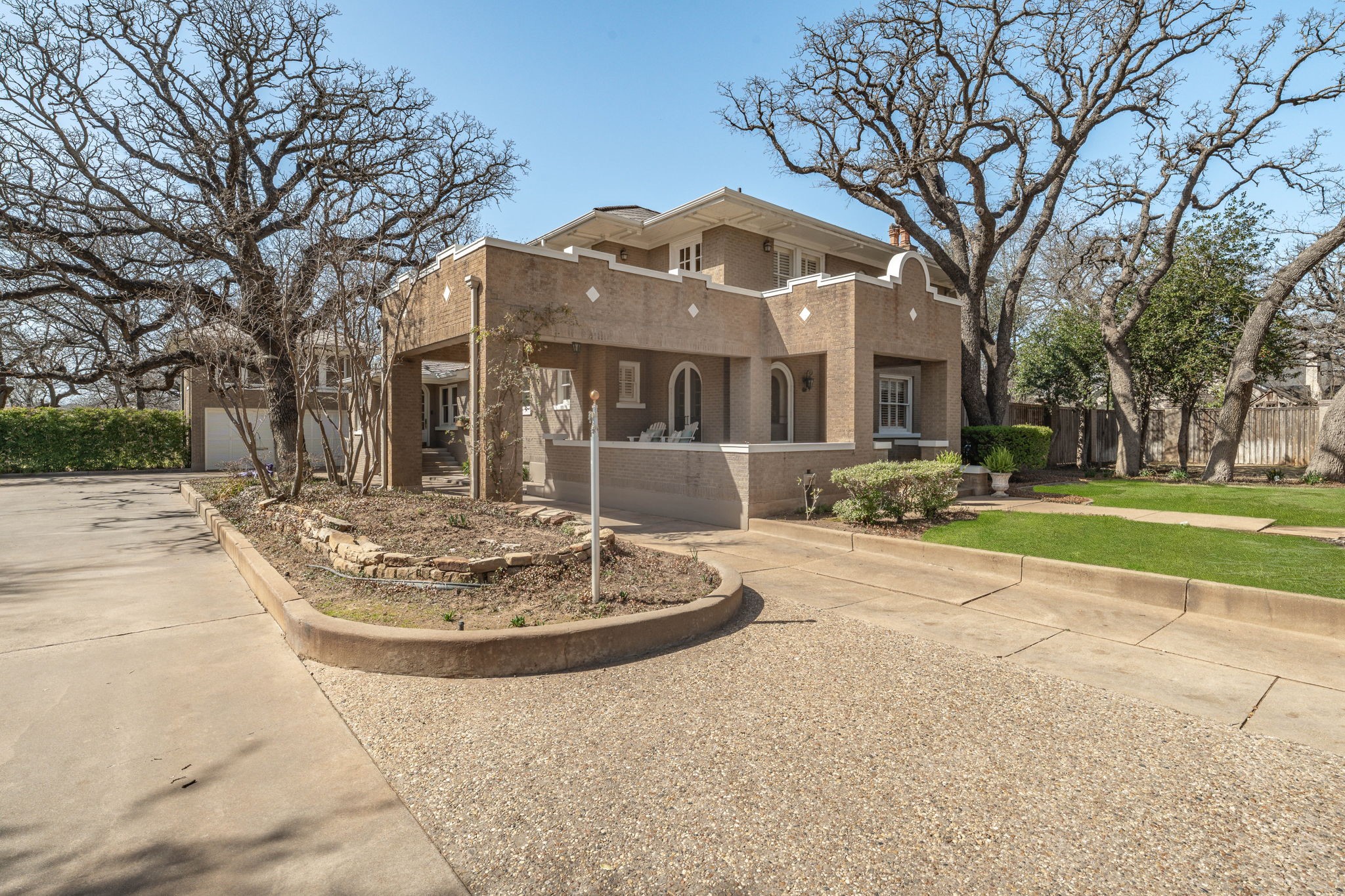 826 Elm Street Graham TX 76450