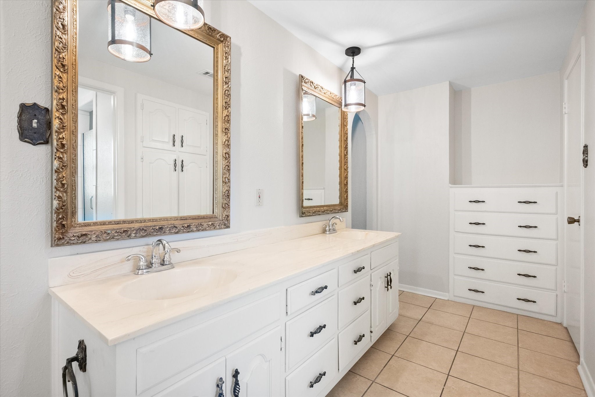 2003 Botts Drive Arlington TX 76012