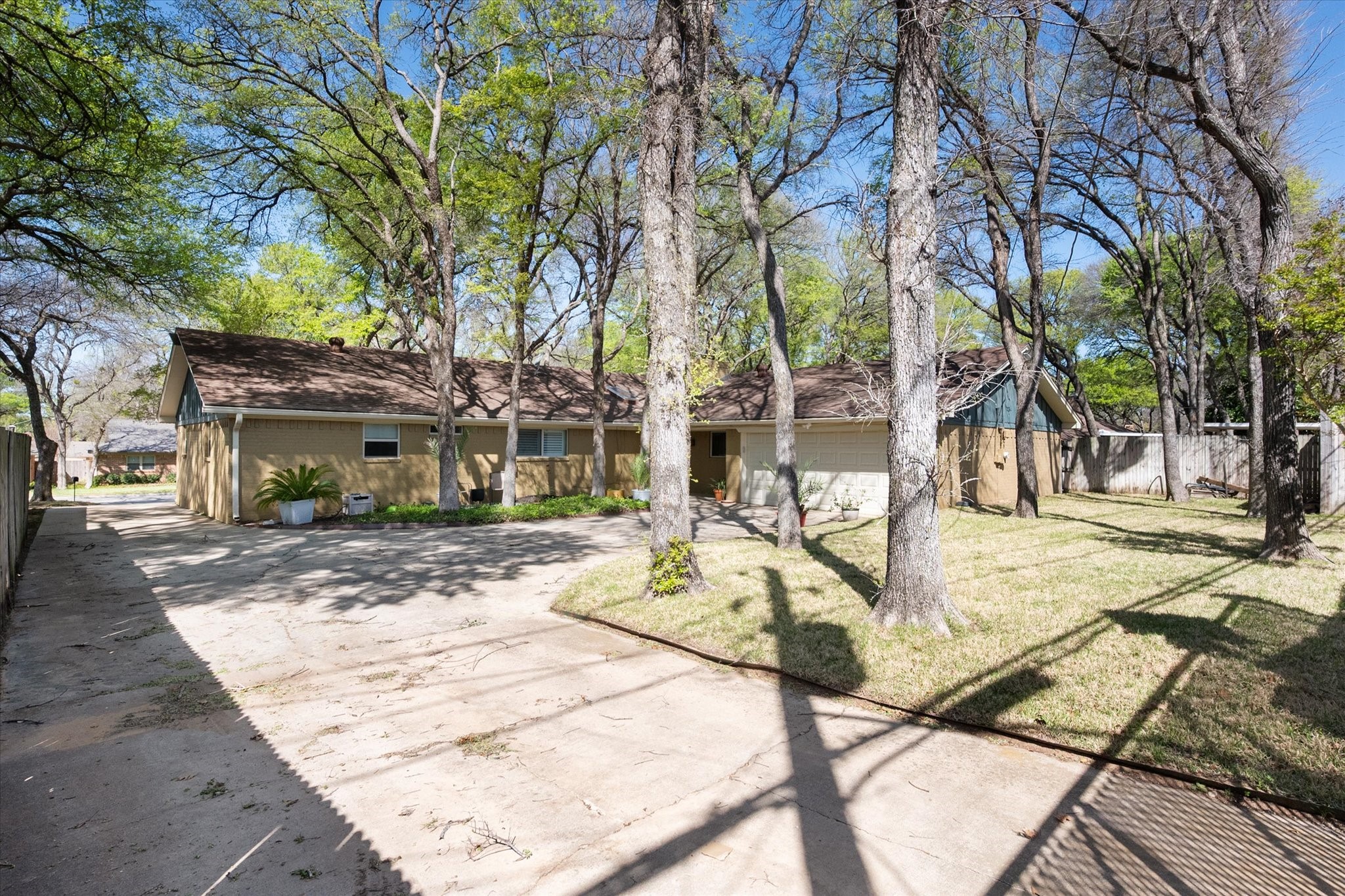 2003 Botts Drive Arlington TX 76012