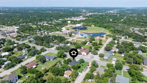 322 S Bowie Drive Weatherford TX 76086