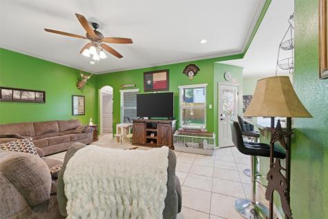 322 S Bowie Drive Weatherford TX 76086