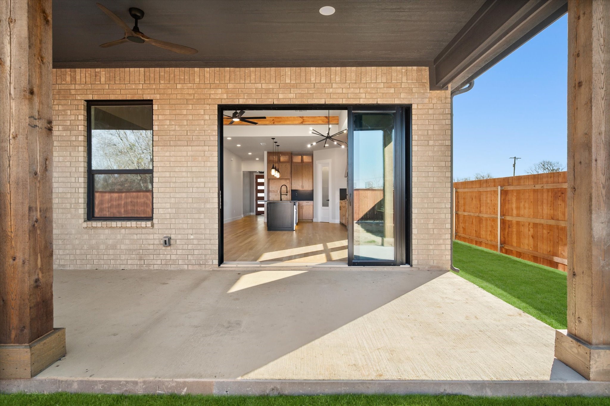 117 Yvonne Street Red Oak TX 75154