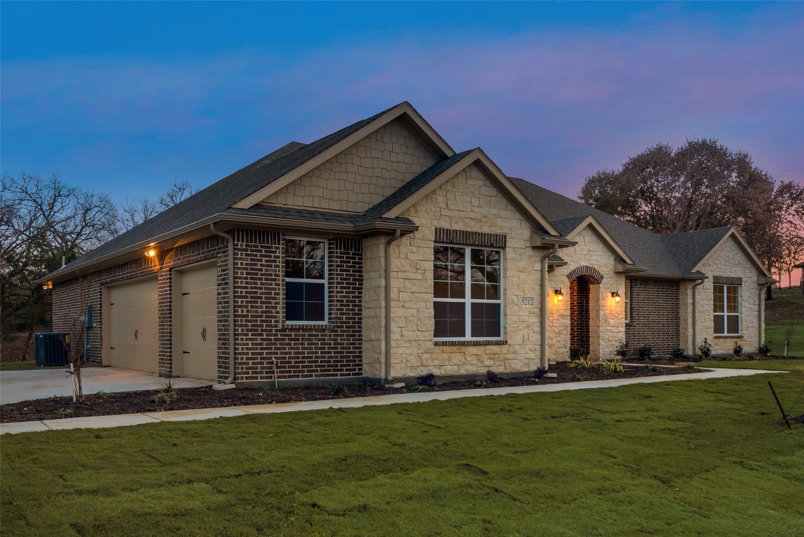 5212 Terrific Lane Alvarado TX 76009