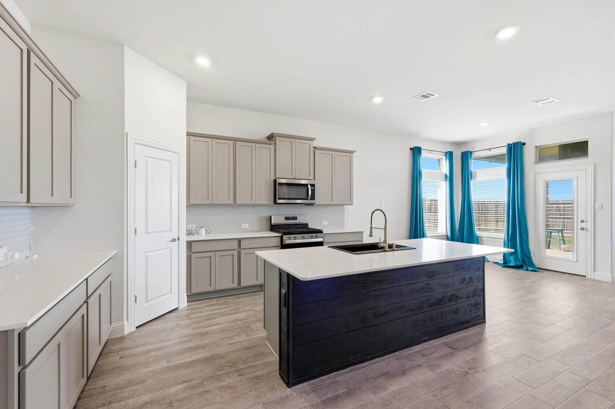 11249 Canyon Mine Drive Aubrey TX 76227