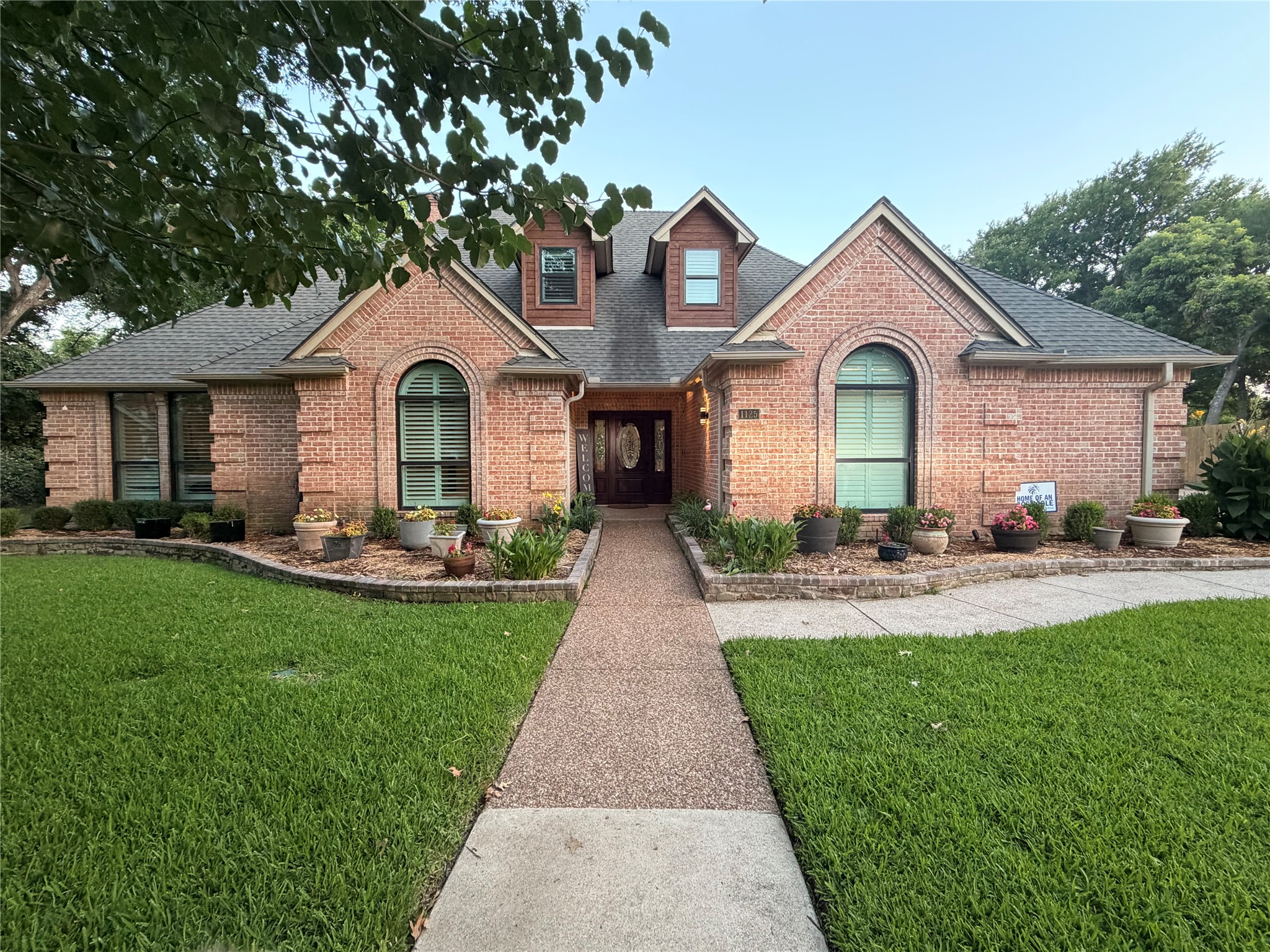 1125 Shady River Court S Benbrook TX 76126