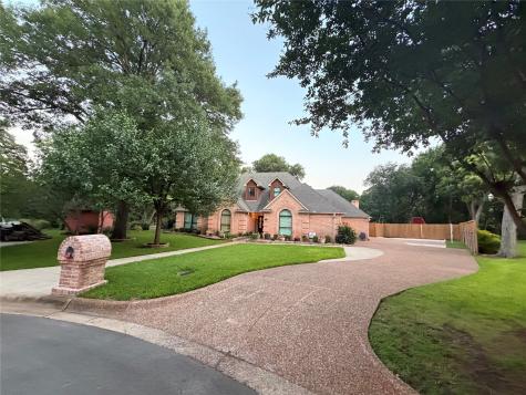1125 Shady River Court S Benbrook TX 76126