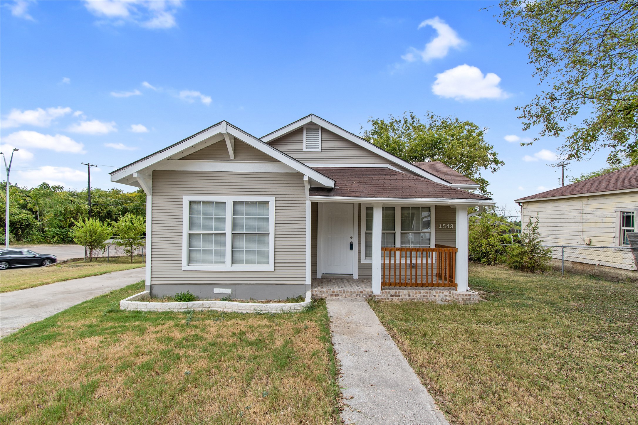1543 E Louisiana Avenue Dallas TX 75203