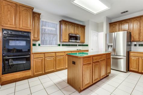 6901 Aberdeen Drive Garland TX 75044