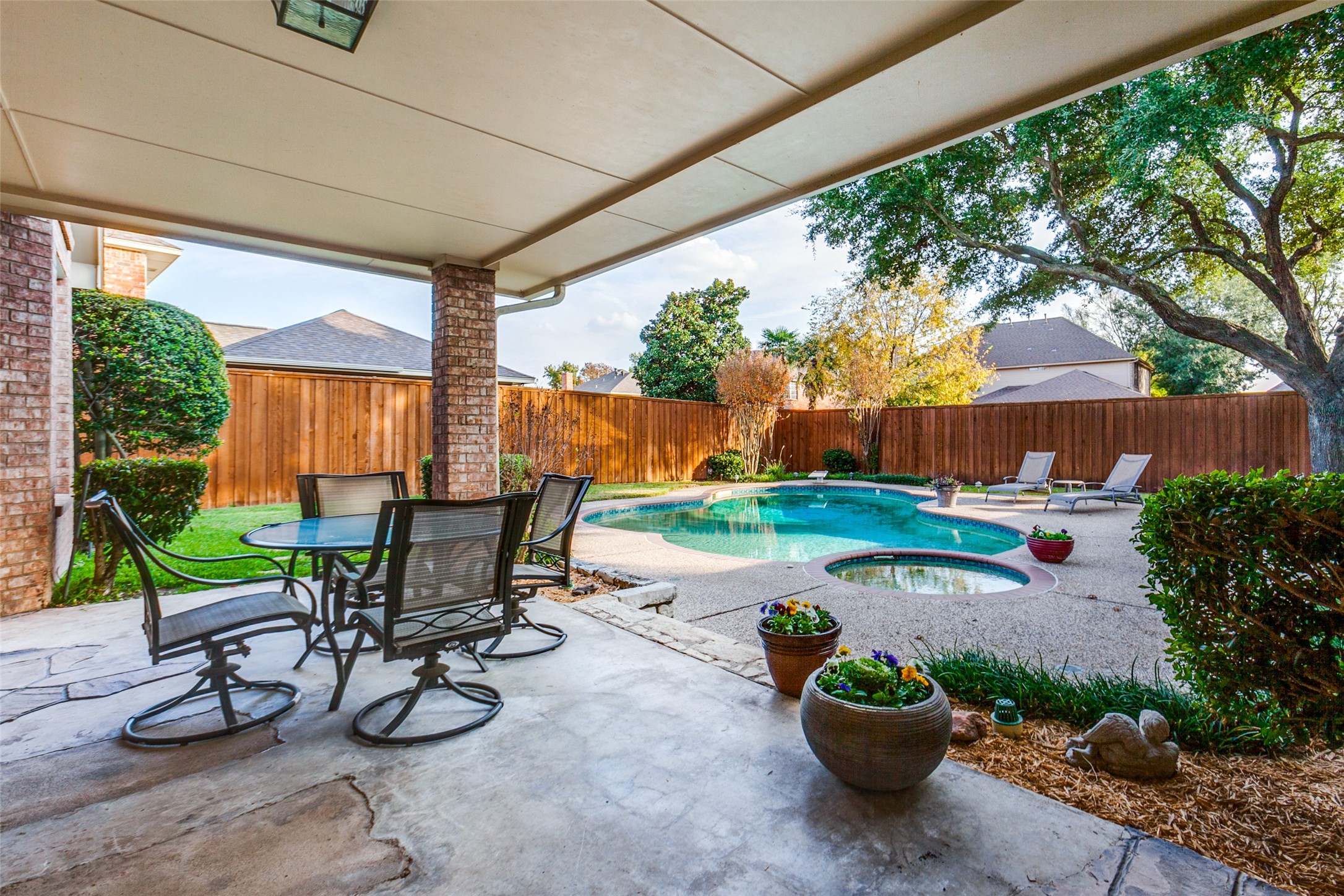 6901 Aberdeen Drive Garland TX 75044