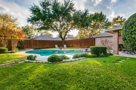 6901 Aberdeen Drive Garland TX 75044