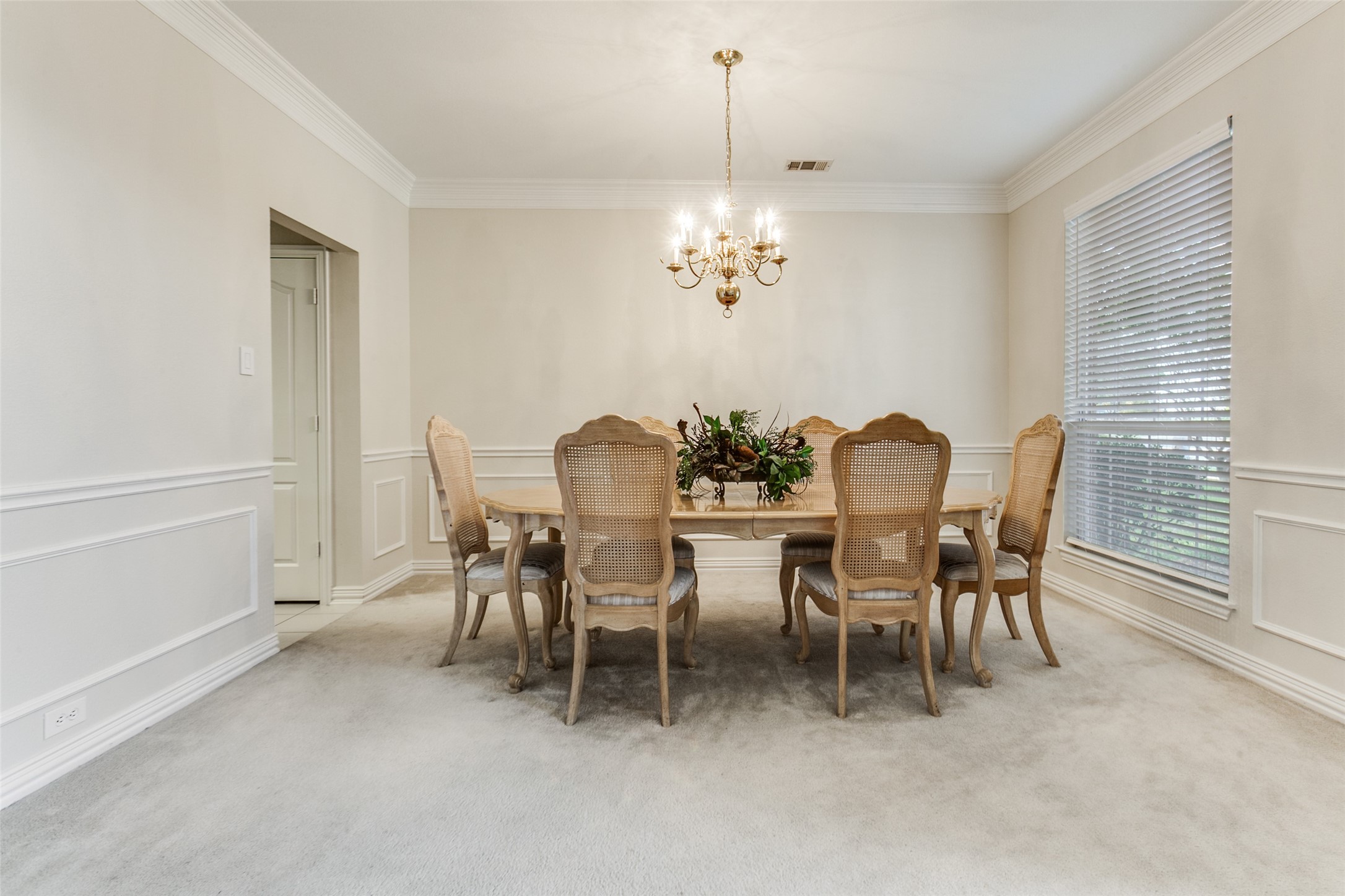 6901 Aberdeen Drive Garland TX 75044