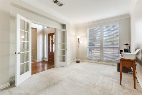 6901 Aberdeen Drive Garland TX 75044