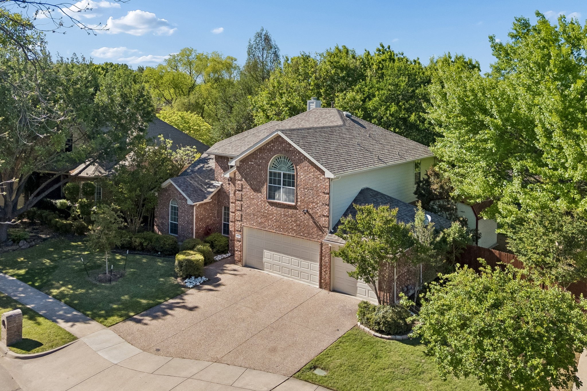 825 Hillside Drive Mckinney TX 75071