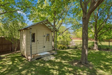 825 Hillside Drive Mckinney TX 75071