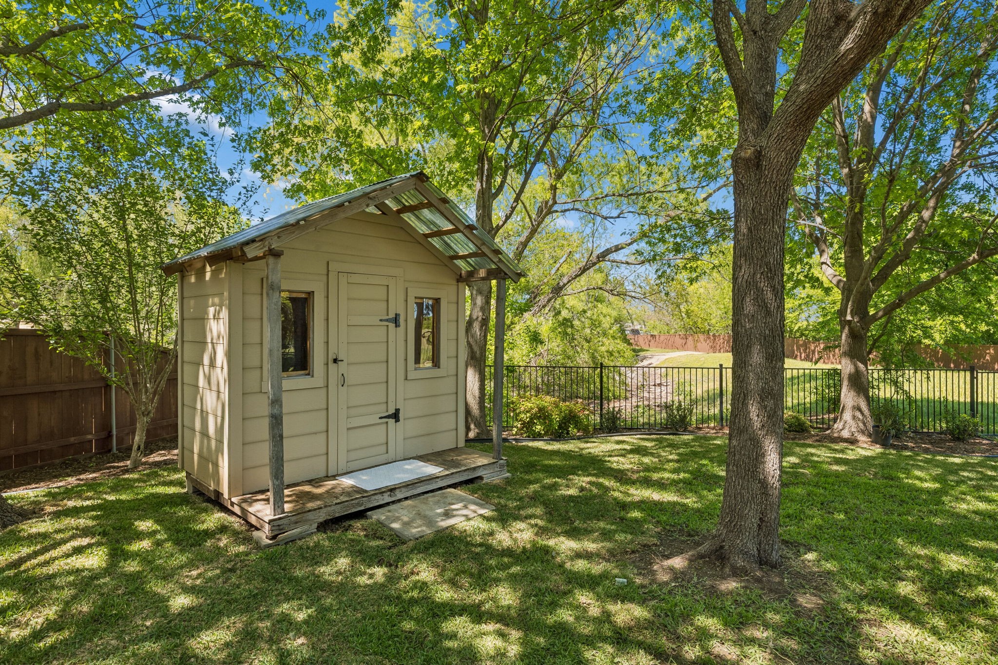 825 Hillside Drive Mckinney TX 75071