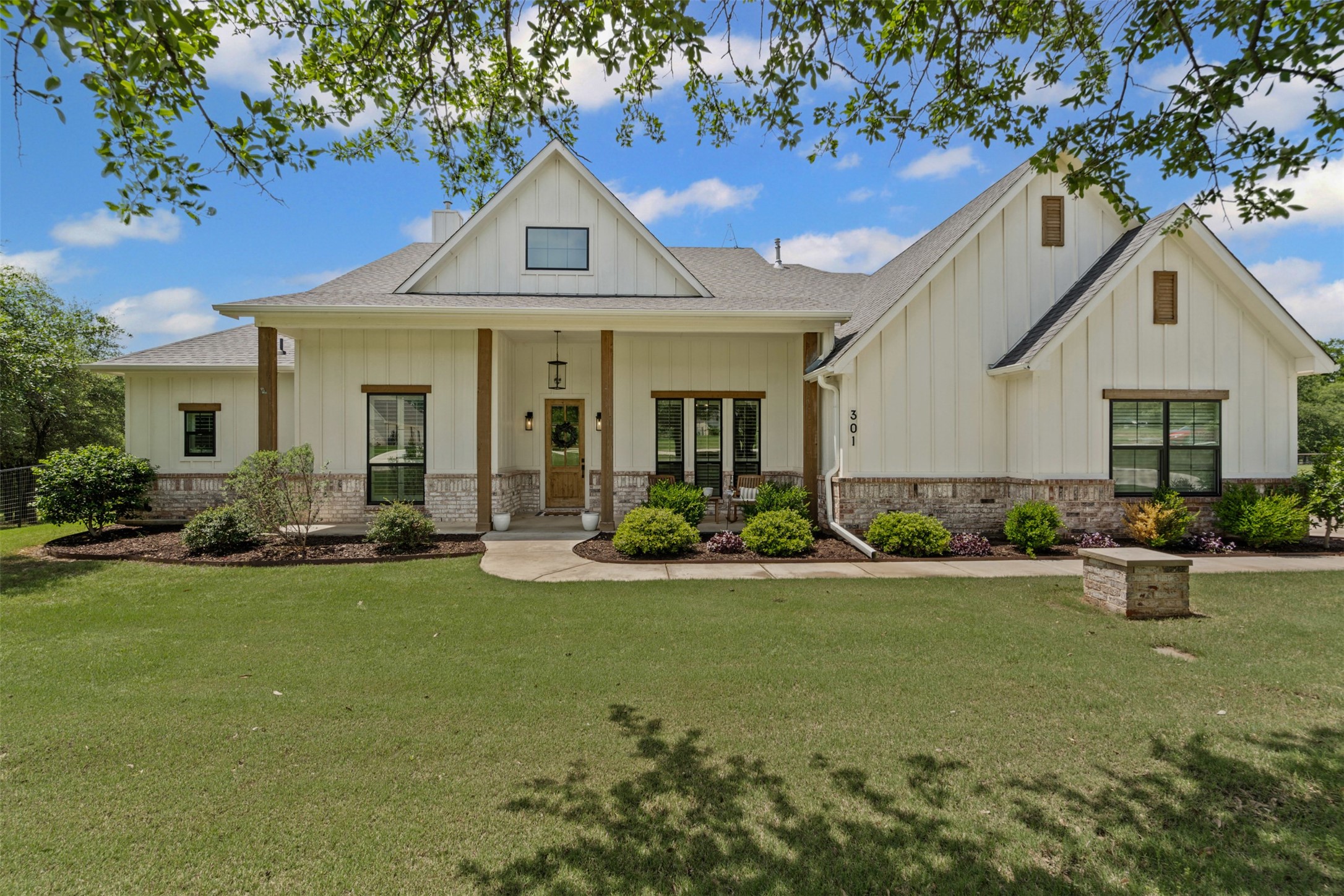301 N Saddle Spur Court Weatherford TX 76087