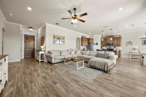 209 Bayless Avenue Godley TX 76044