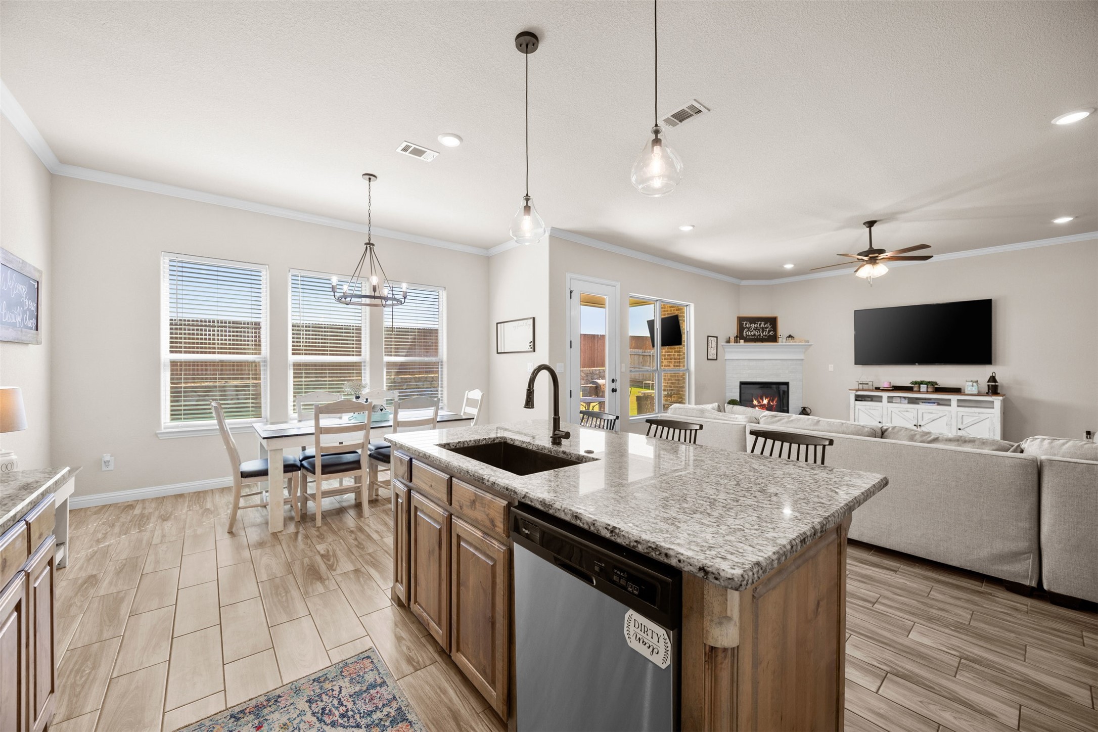 209 Bayless Avenue Godley TX 76044