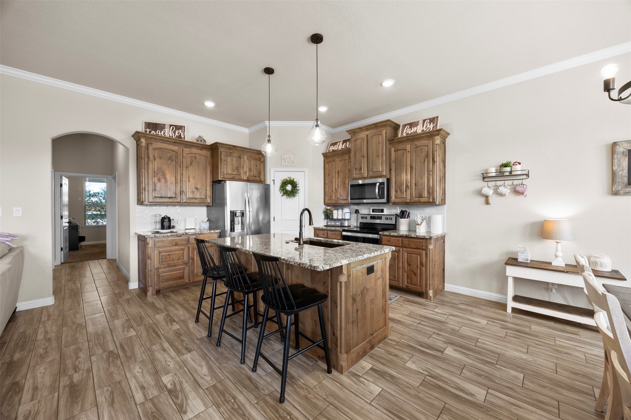 209 Bayless Avenue Godley TX 76044