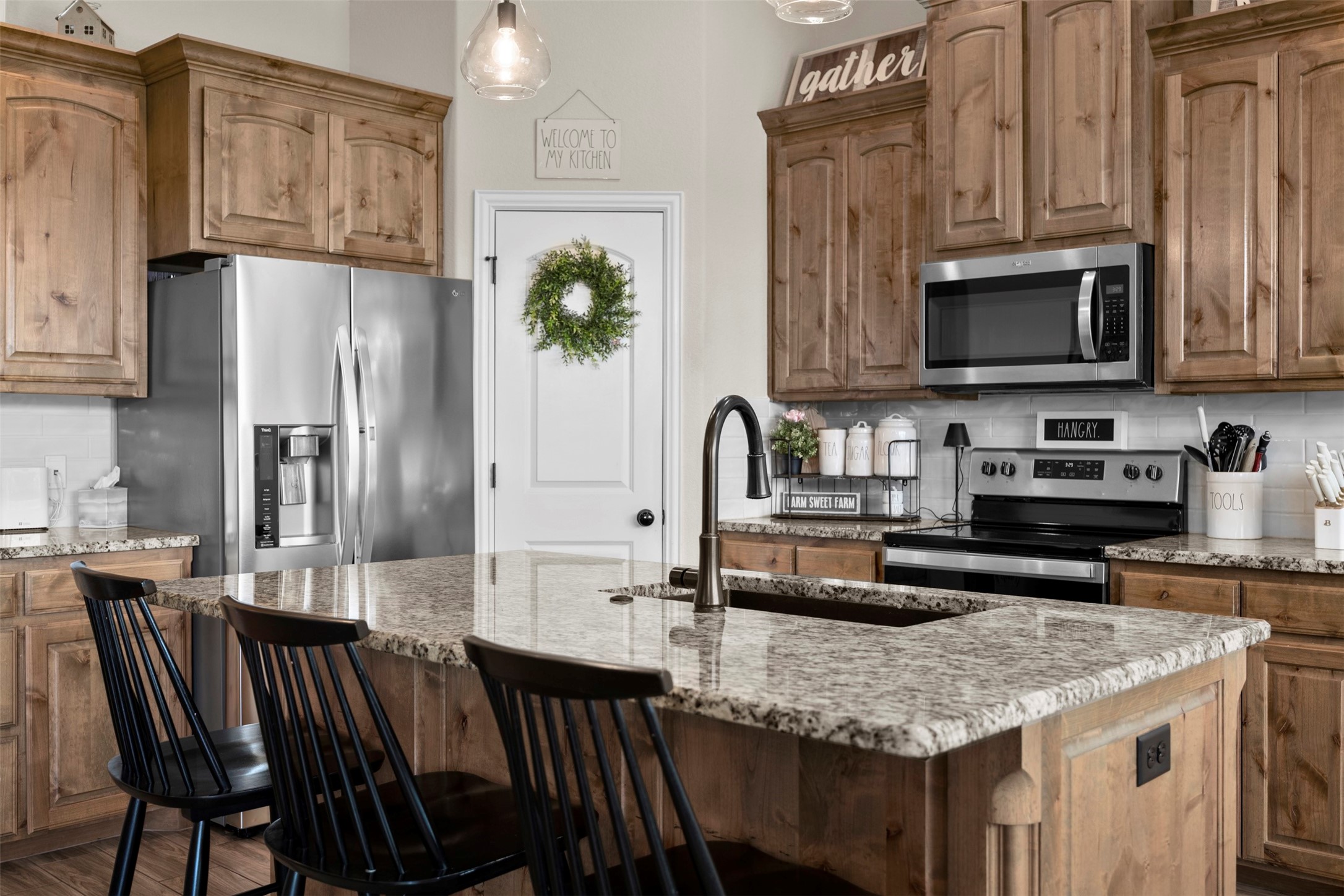 209 Bayless Avenue Godley TX 76044