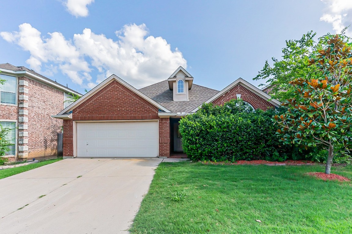 4928 Happy Trail Fort Worth TX 76244