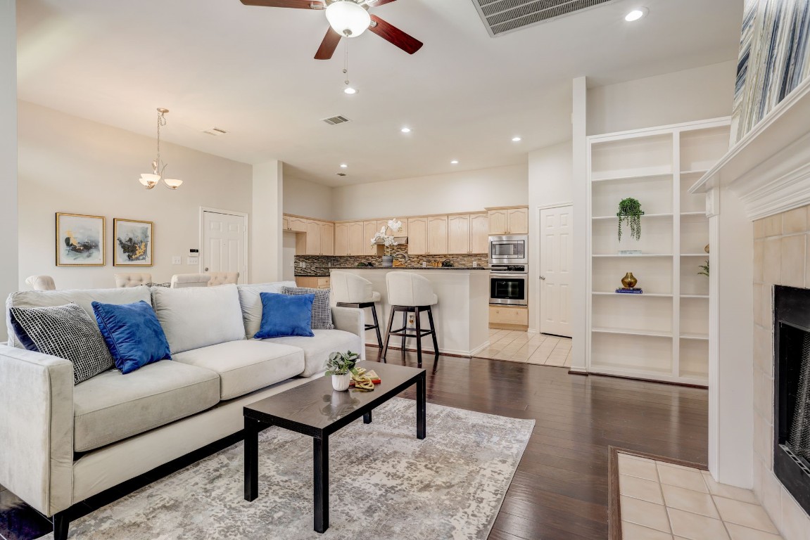 6020 Thursby Avenue Dallas TX 75252