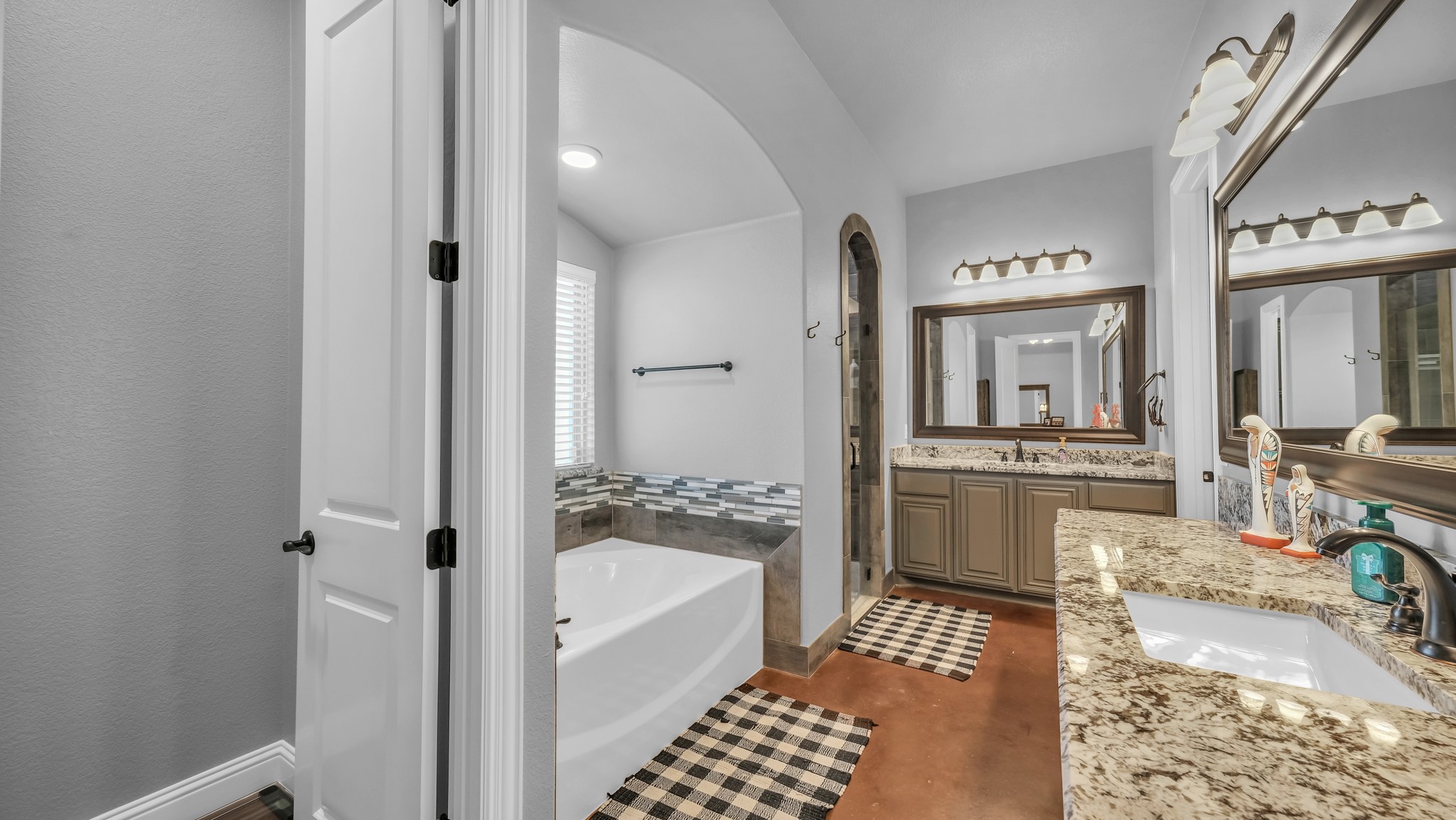 127 Trace Drive Weatherford TX 76087