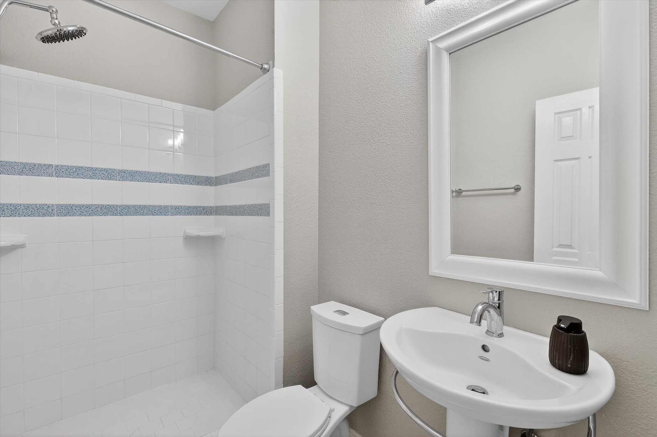1501 Wyndmere Drive Desoto TX 75115