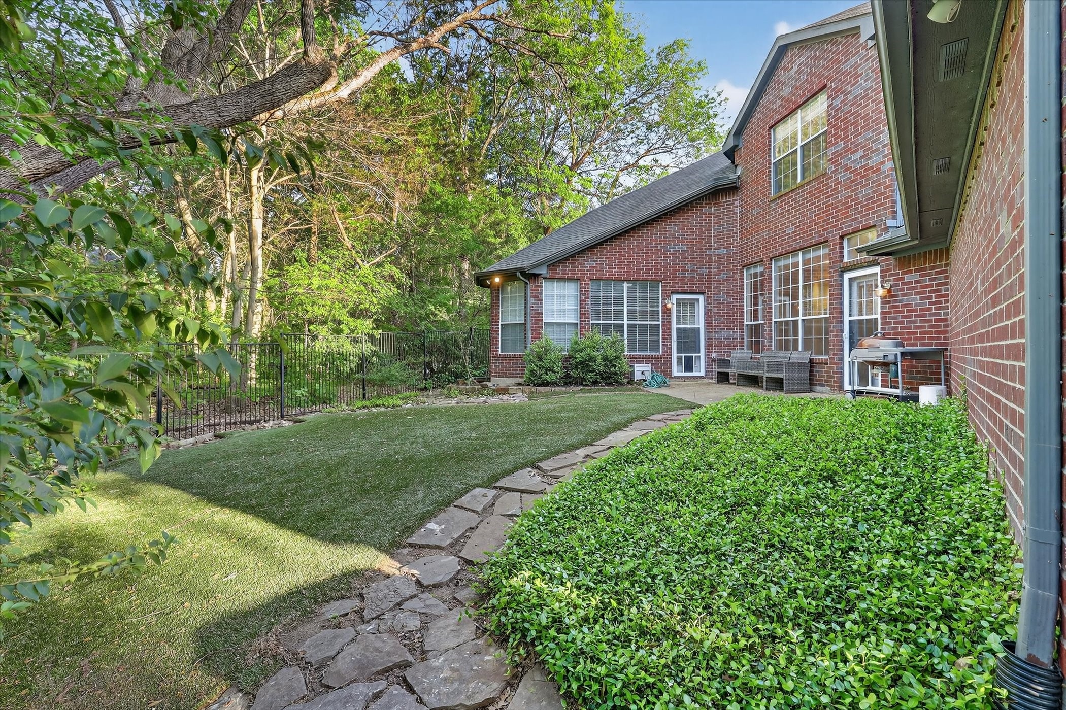 1501 Wyndmere Drive Desoto TX 75115