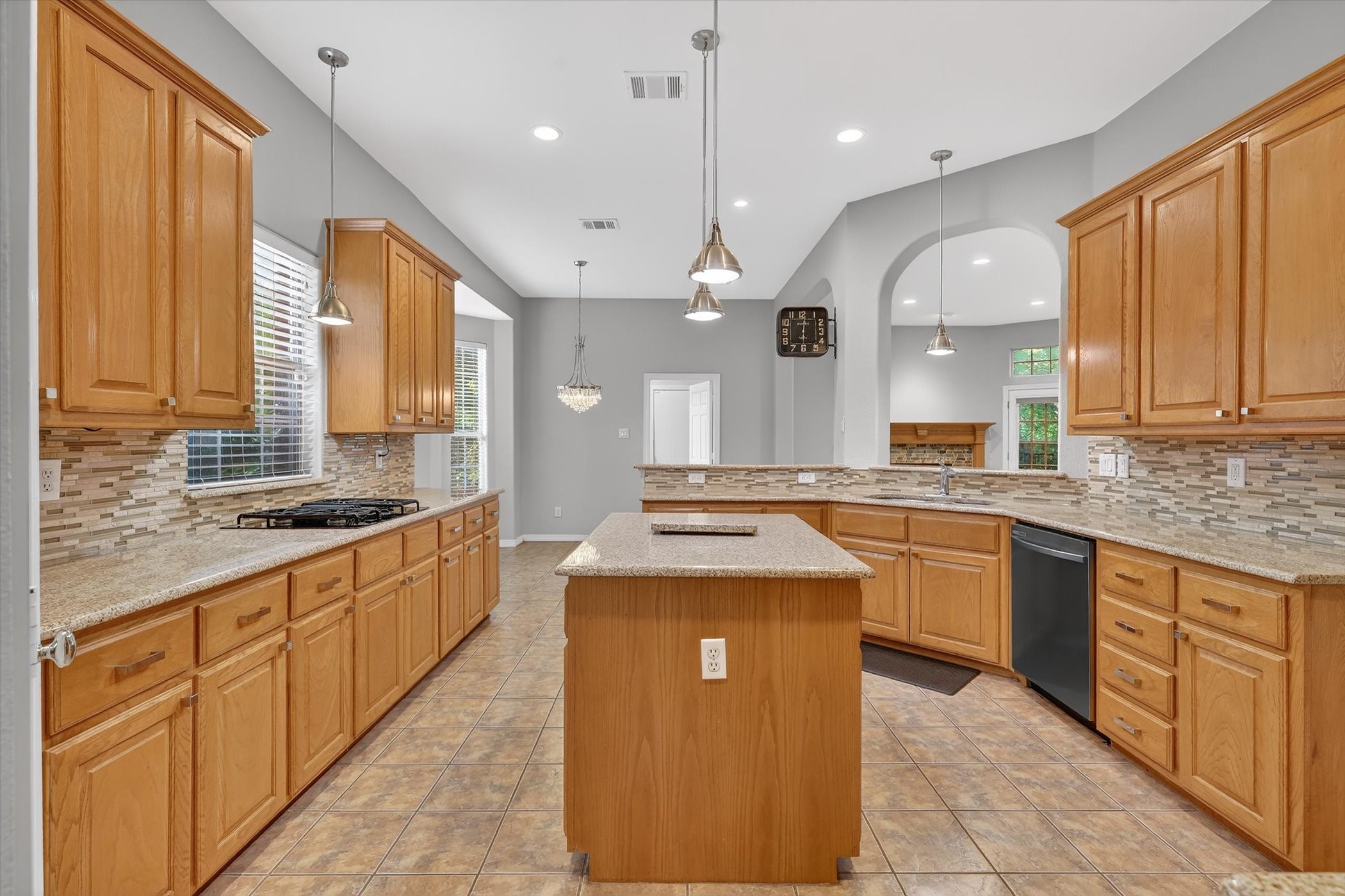 1501 Wyndmere Drive Desoto TX 75115