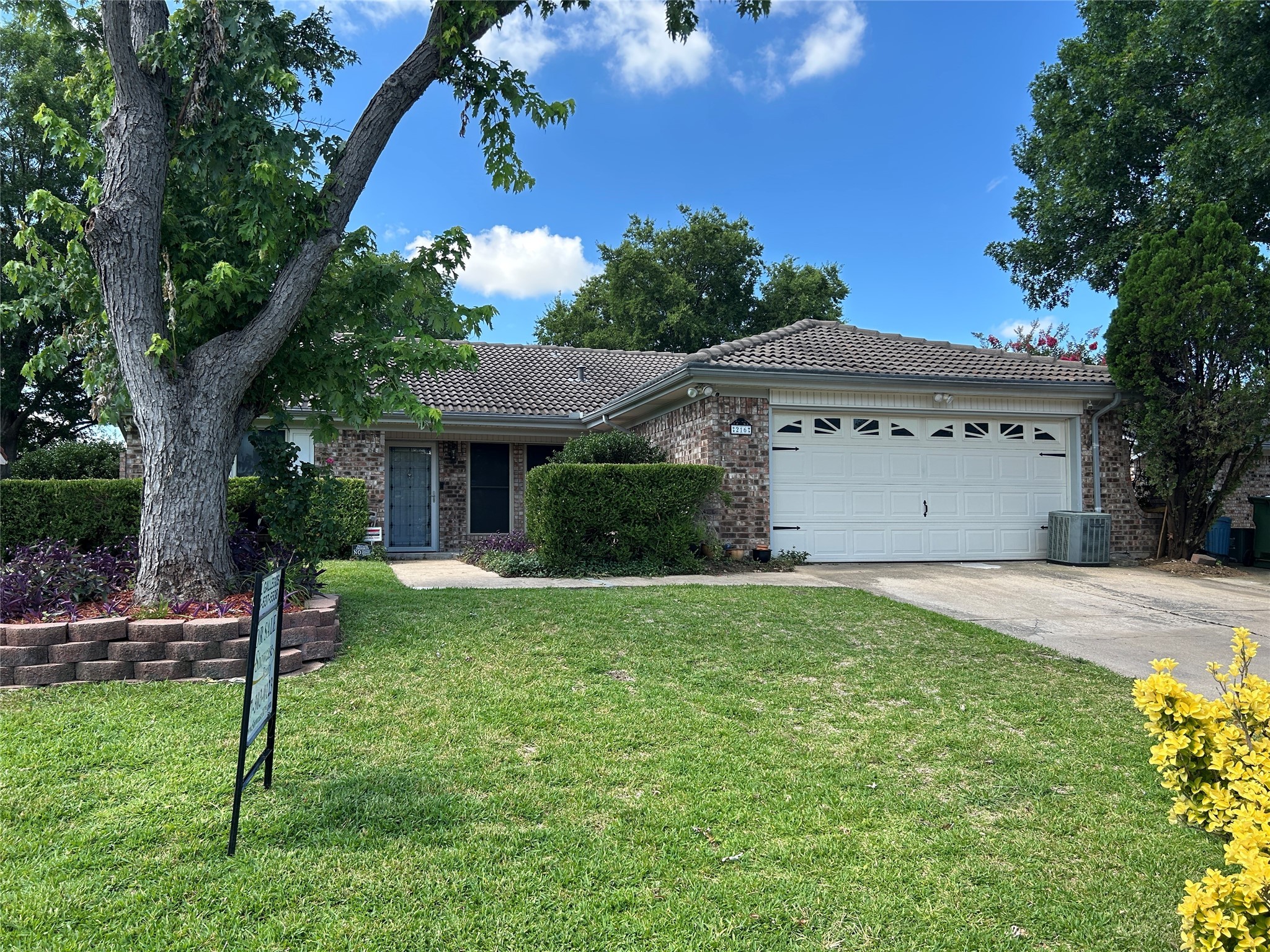 216 Lemon Drive Arlington TX 76018