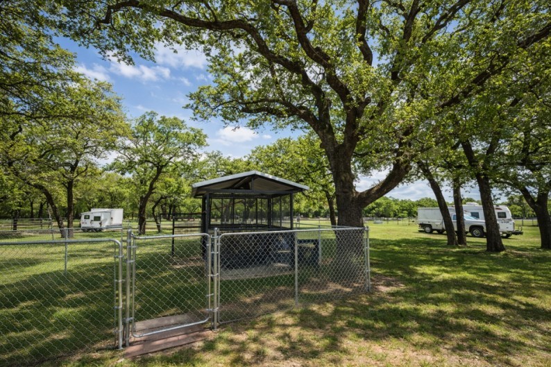 7355 County Road 456 Stephenville TX 76401