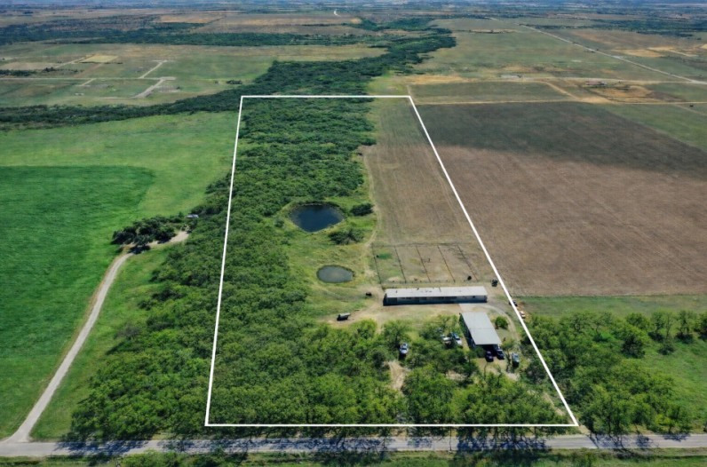 7355 County Road 456 Stephenville TX 76401