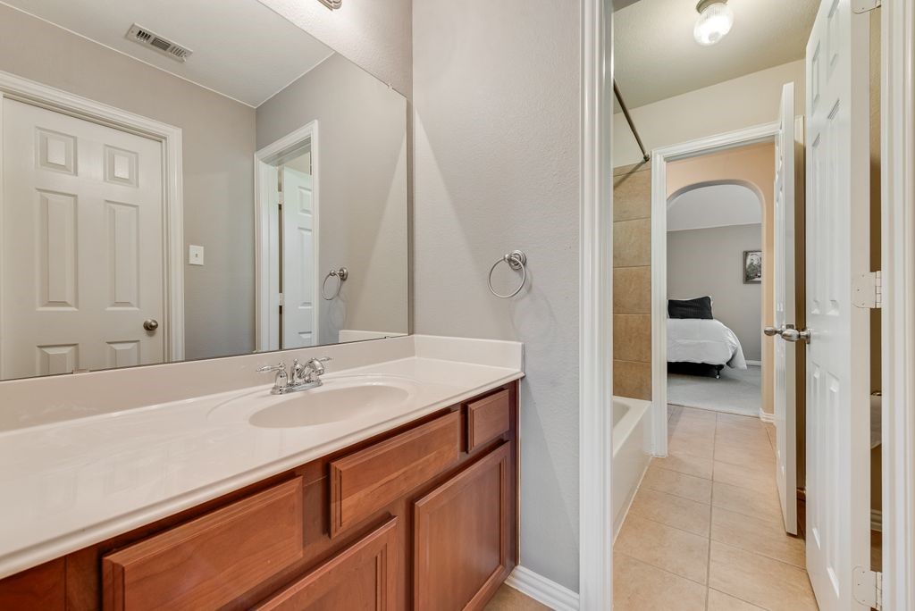 5724 Almond Lane Fort Worth TX 76244