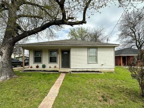 401 S 3rd Street Grandview TX 76050