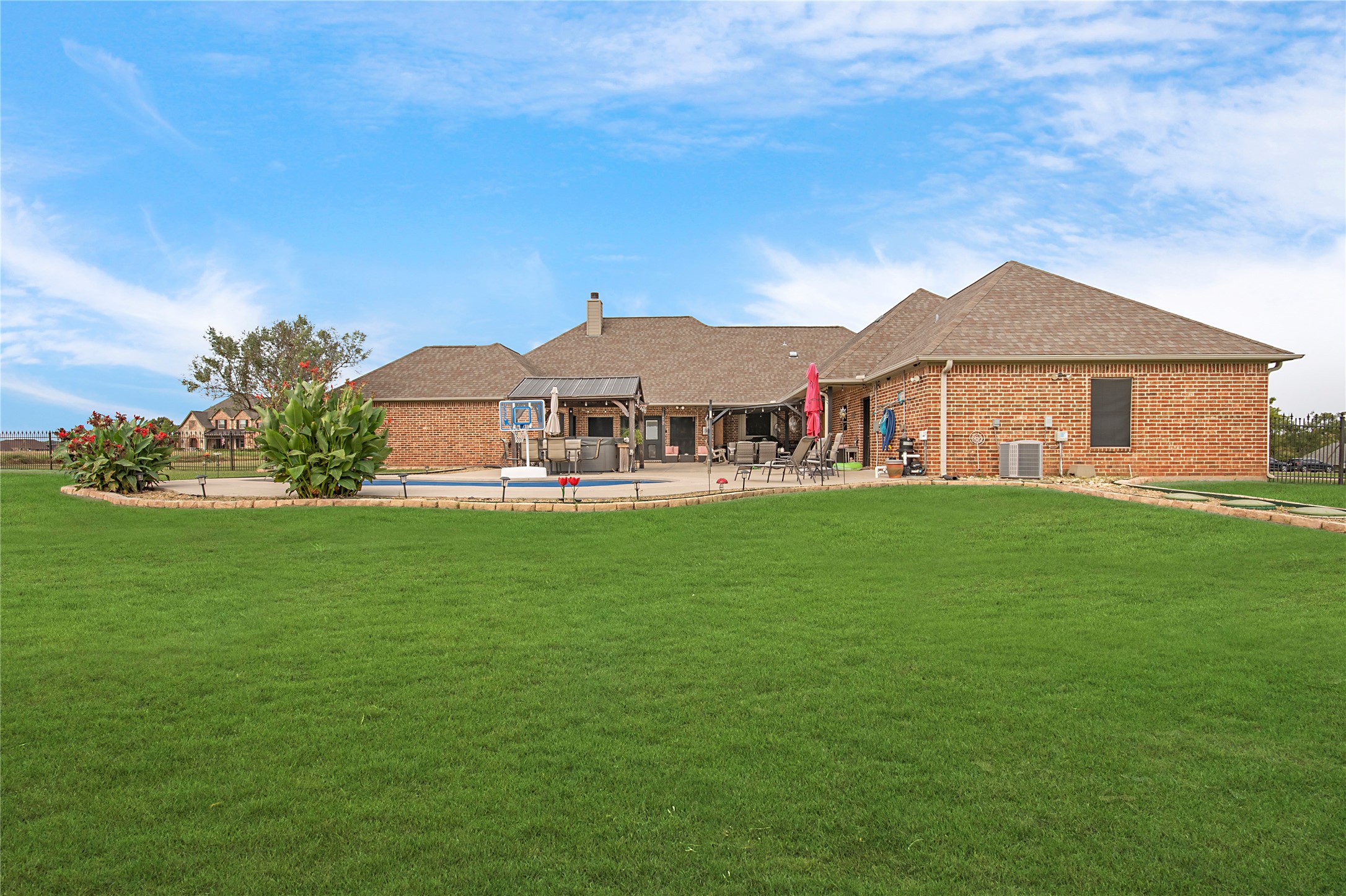 1354 Shadow Lakes Wills Point TX 75169