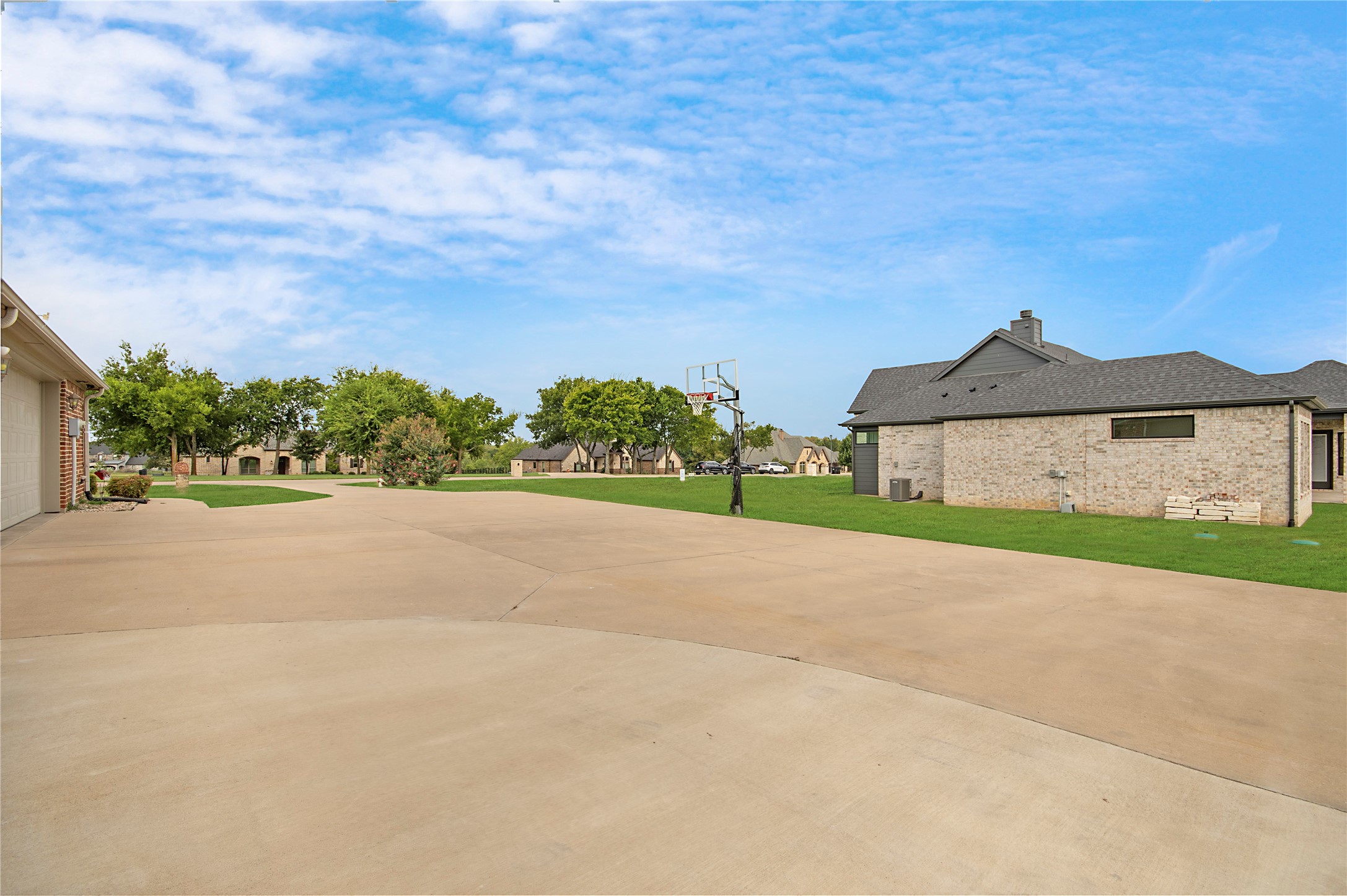 1354 Shadow Lakes Wills Point TX 75169