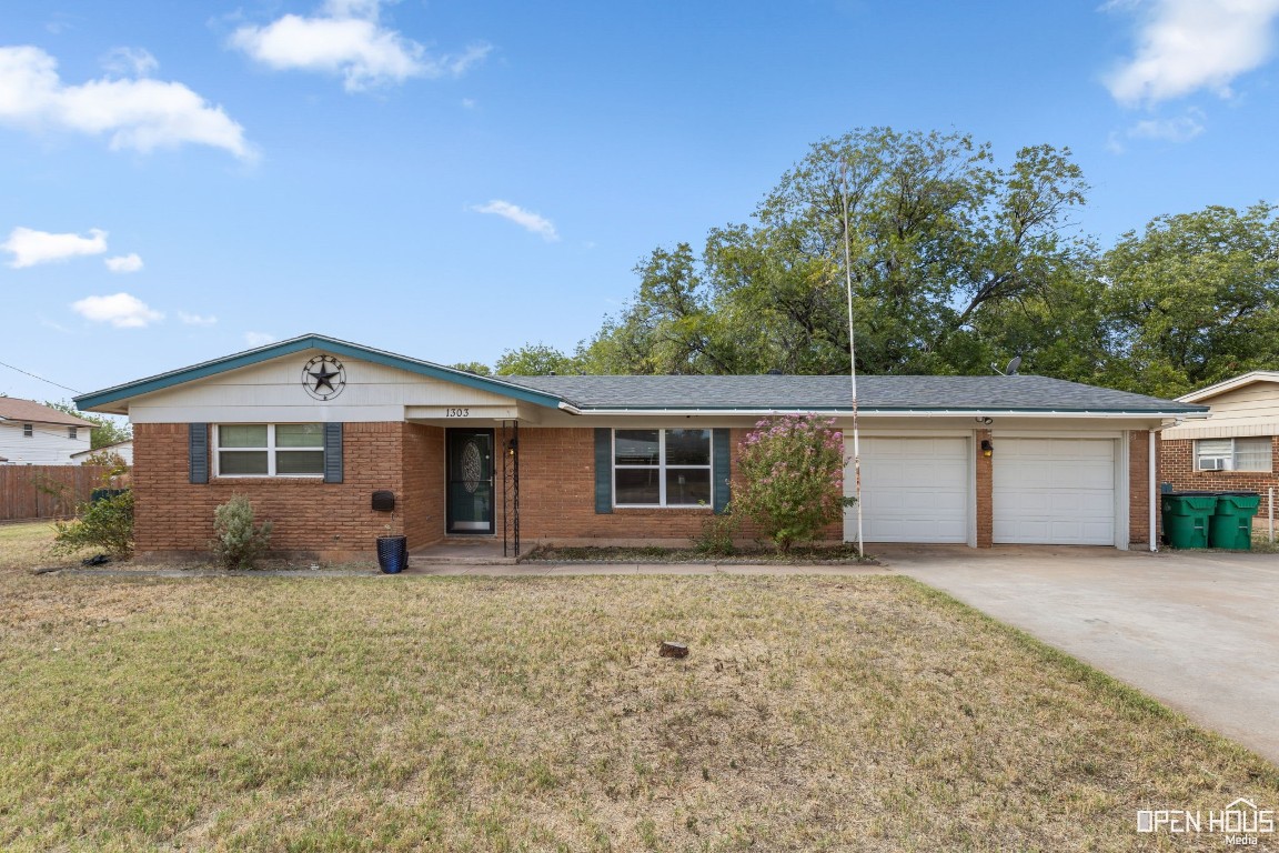 1303 Mary Drive Iowa Park TX 76367