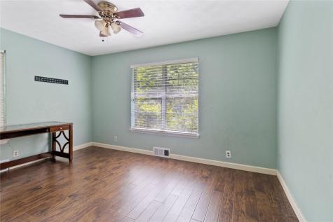 1009 Mckinney Street Arlington TX 76012