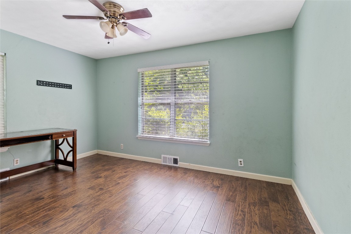 1009 Mckinney Street Arlington TX 76012