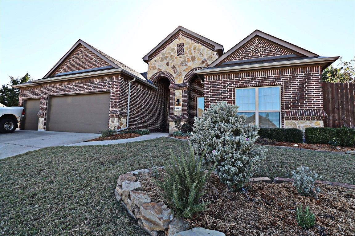 5009 Island Court Garland TX 75043