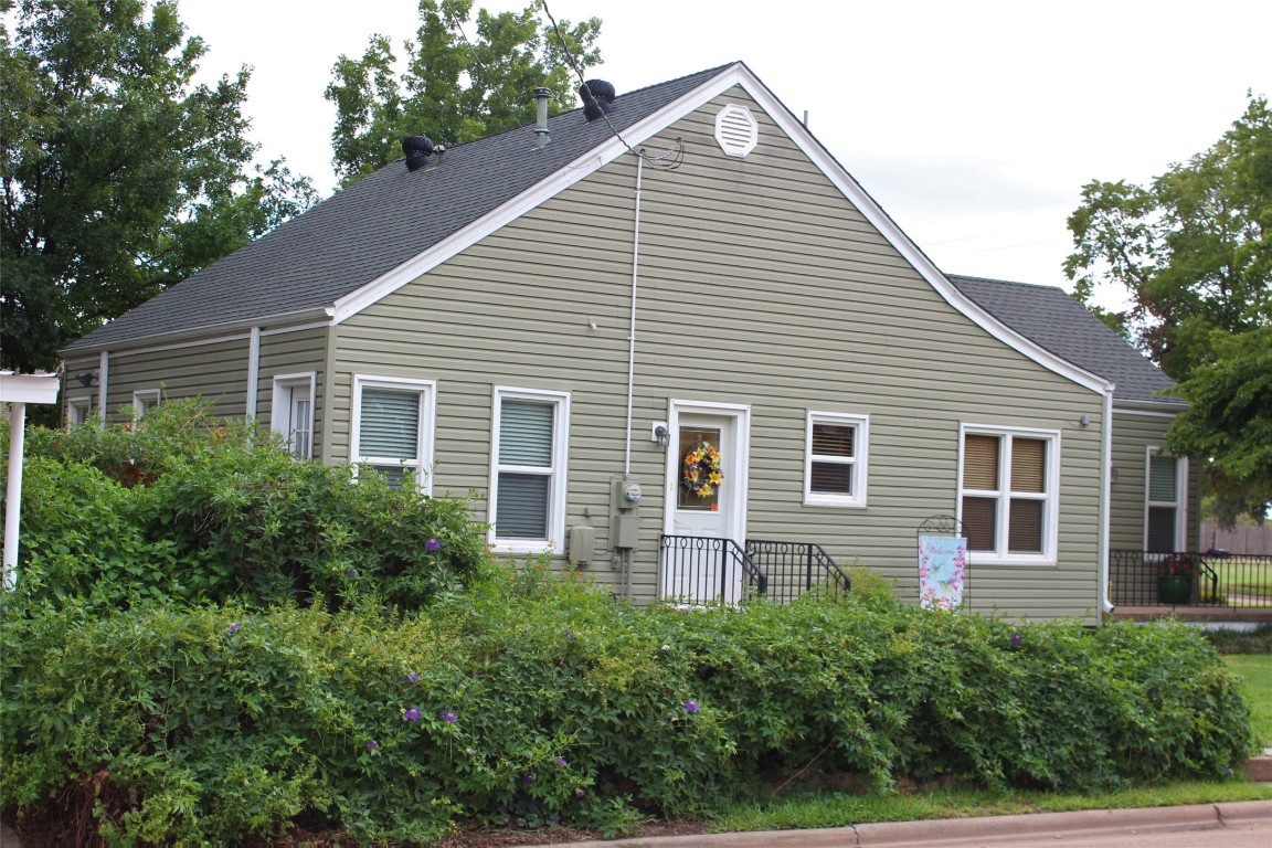 510 S 7th Avenue Munday TX 76371