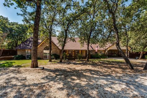 132 Oak Trail Burleson TX 76028