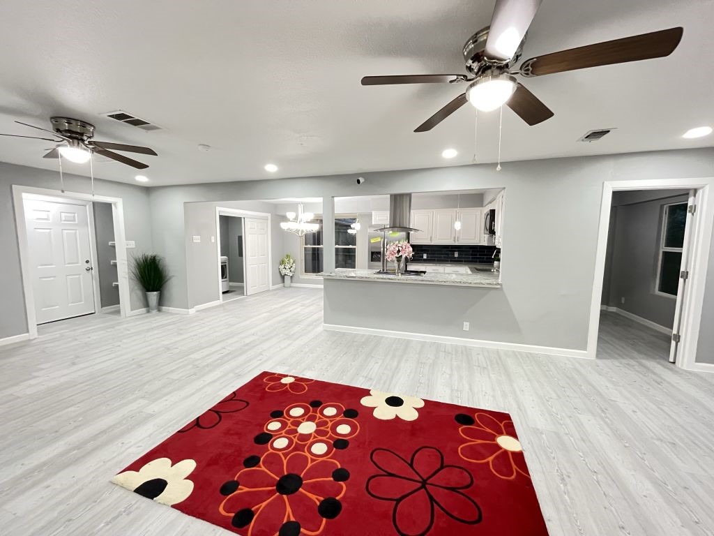 904 Valley Court Arlington TX 76013