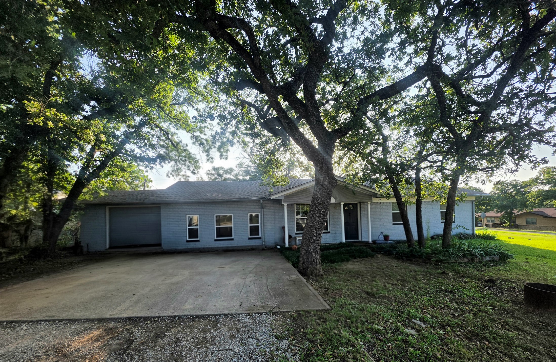 417 Cedarwood Street Azle TX 76020
