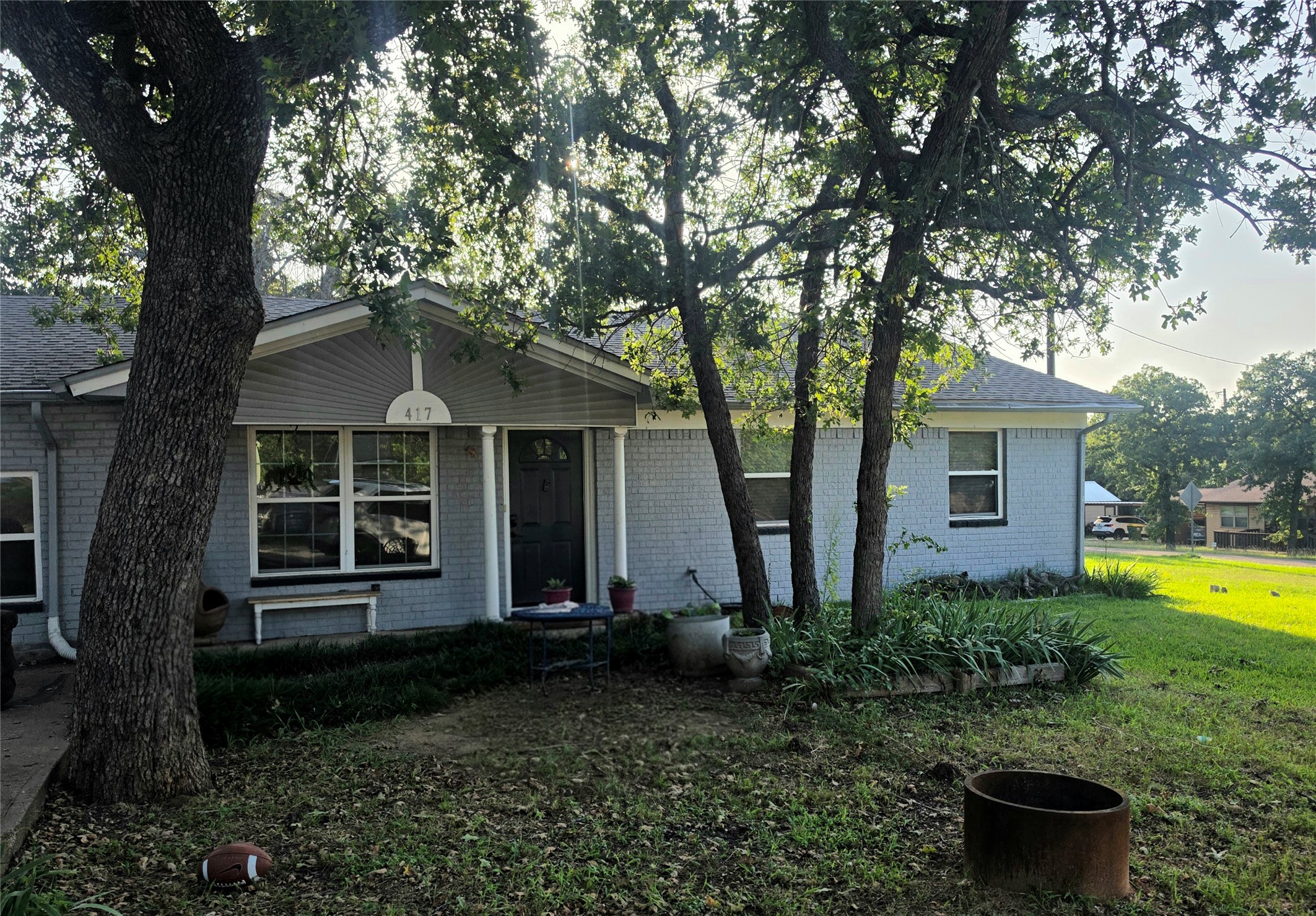 417 Cedarwood Street Azle TX 76020