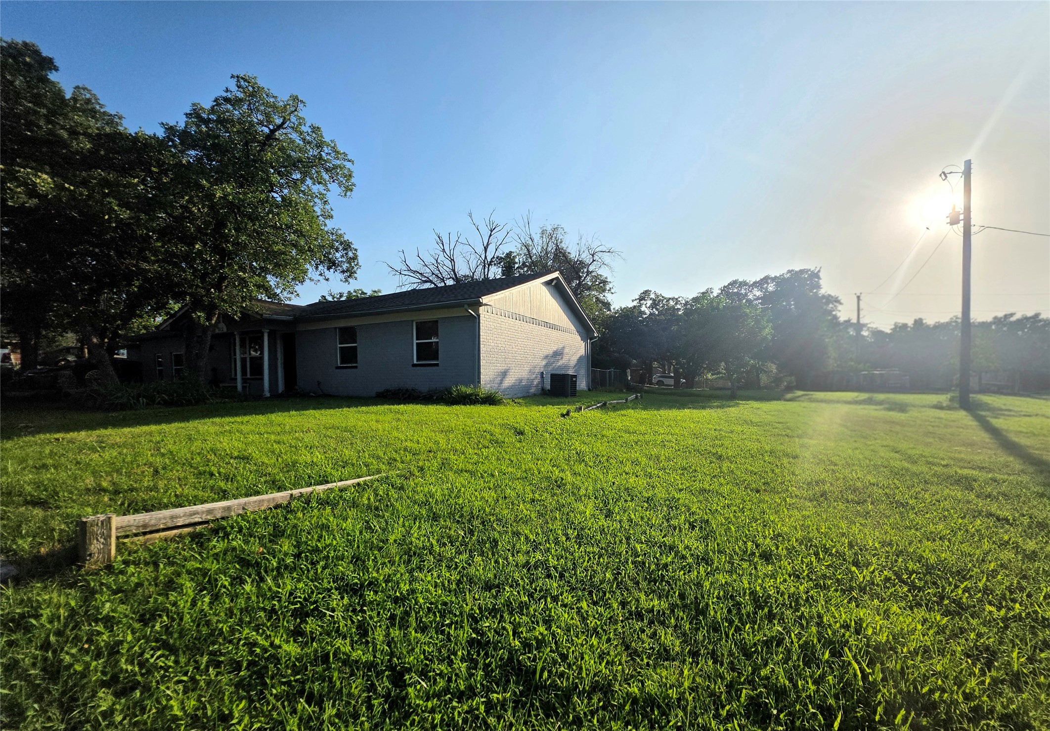 417 Cedarwood Street Azle TX 76020